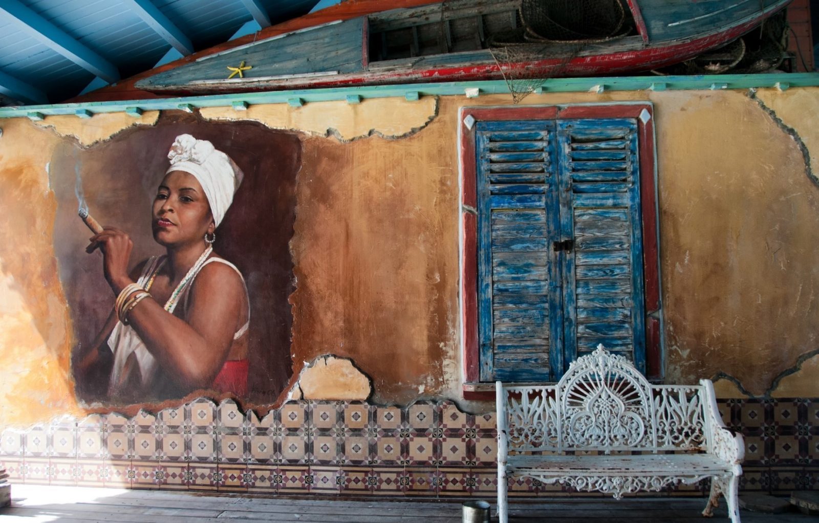 kobieta, kubanka, Kuba, Cygara, mural, blog itaki
