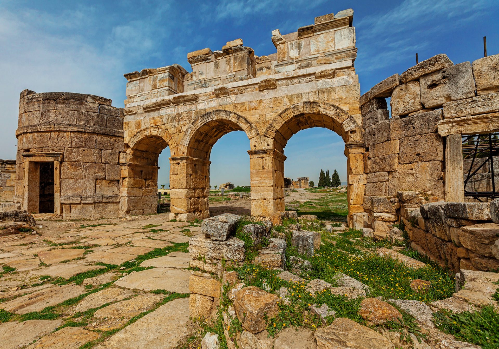 Ruiny starożytnego miasta Hierapolis