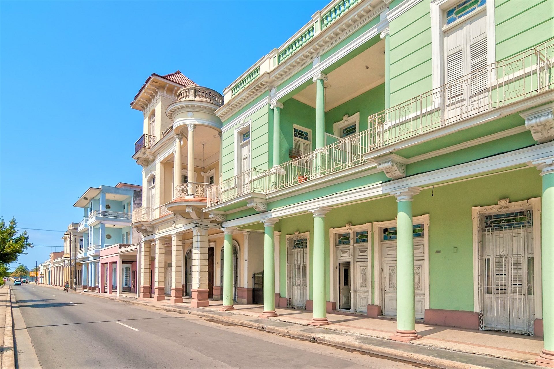 Paseo del Prado, architektura Cienfuegos, najważniejsze zabytki Kuby, kolonialna zabudowa