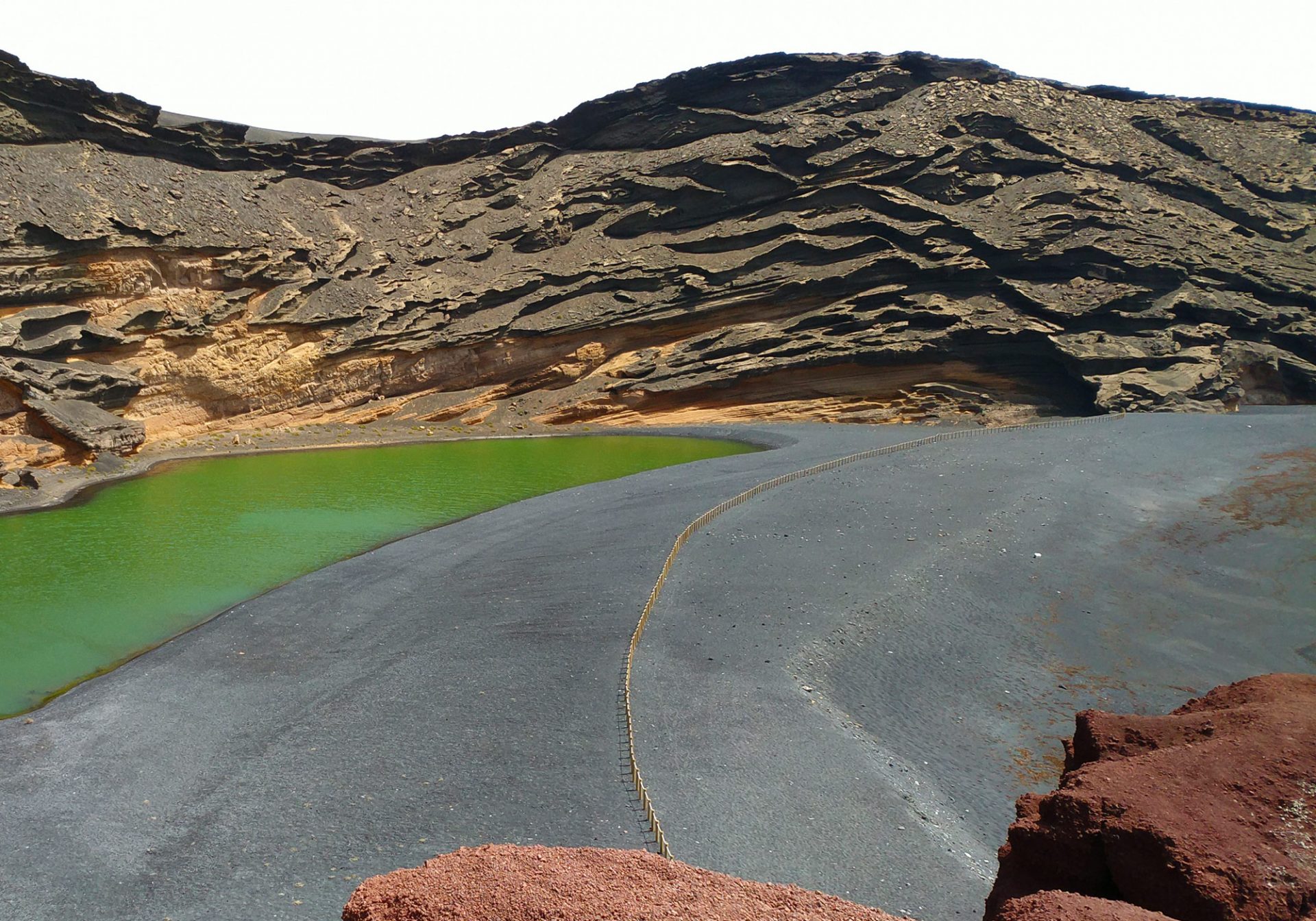 zielone jezioro Charco Verde, El Golfo, Lanzarote, Wyspy Kanaryjskie