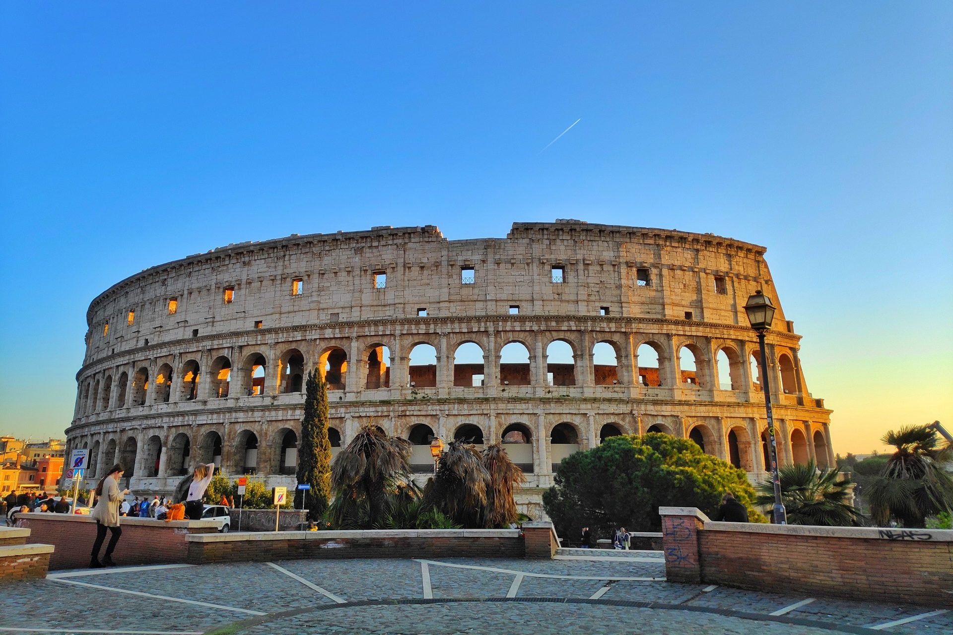 Rymskie Koloseum Amfiteatr Flawiuszów o zmierzchu