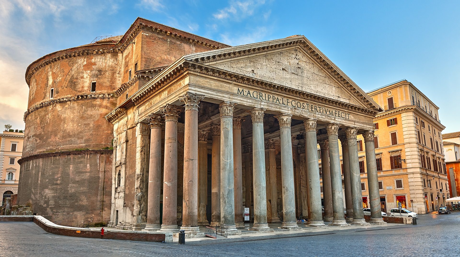 Panteon czyli świątynia wszystkich bogór w Rzymie we Włoszech