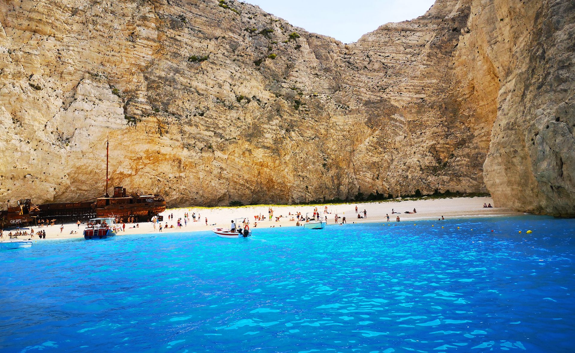 Widok na plaże w Zatoce Wraku Zakynthos