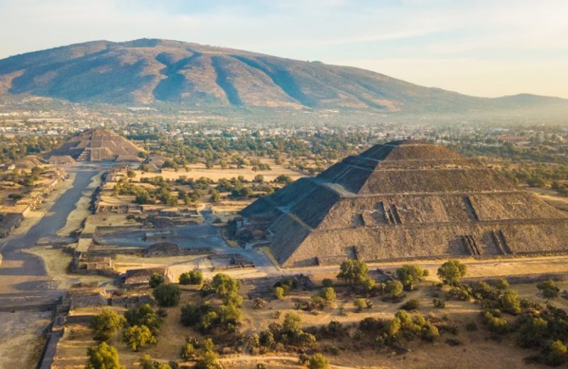 Odkryj tajemnice piramidy słońca w Teotihuacán – starożytnym mieście Bogów w Meksyku 