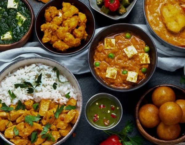 Kuchnia indyjska – przedstawiamy listę najpyszniejszych potraw 