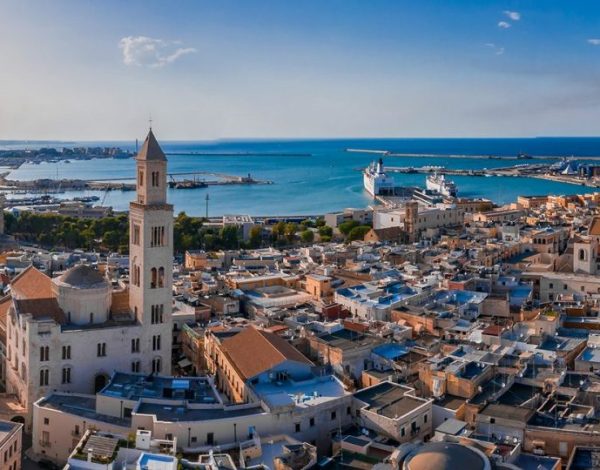 Bari – co zobaczyć na włoskim wybrzeżu Apulii 