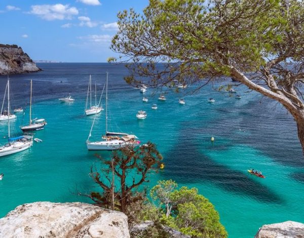 Minorka – co zobaczyć na wyspie Balearów